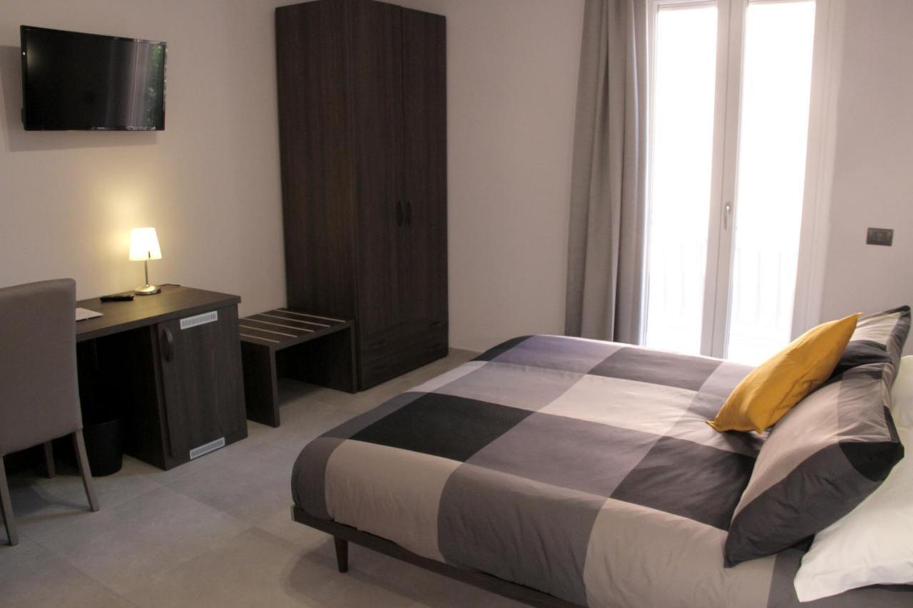 Easyroom Frosinone - Casello Autostradale Екстериор снимка